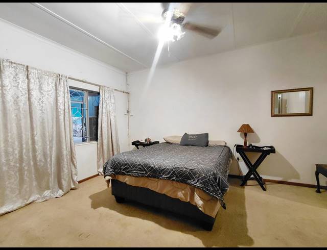 4 BEDROOM FREESTANDING FOR SALE IN IMPALA PARK